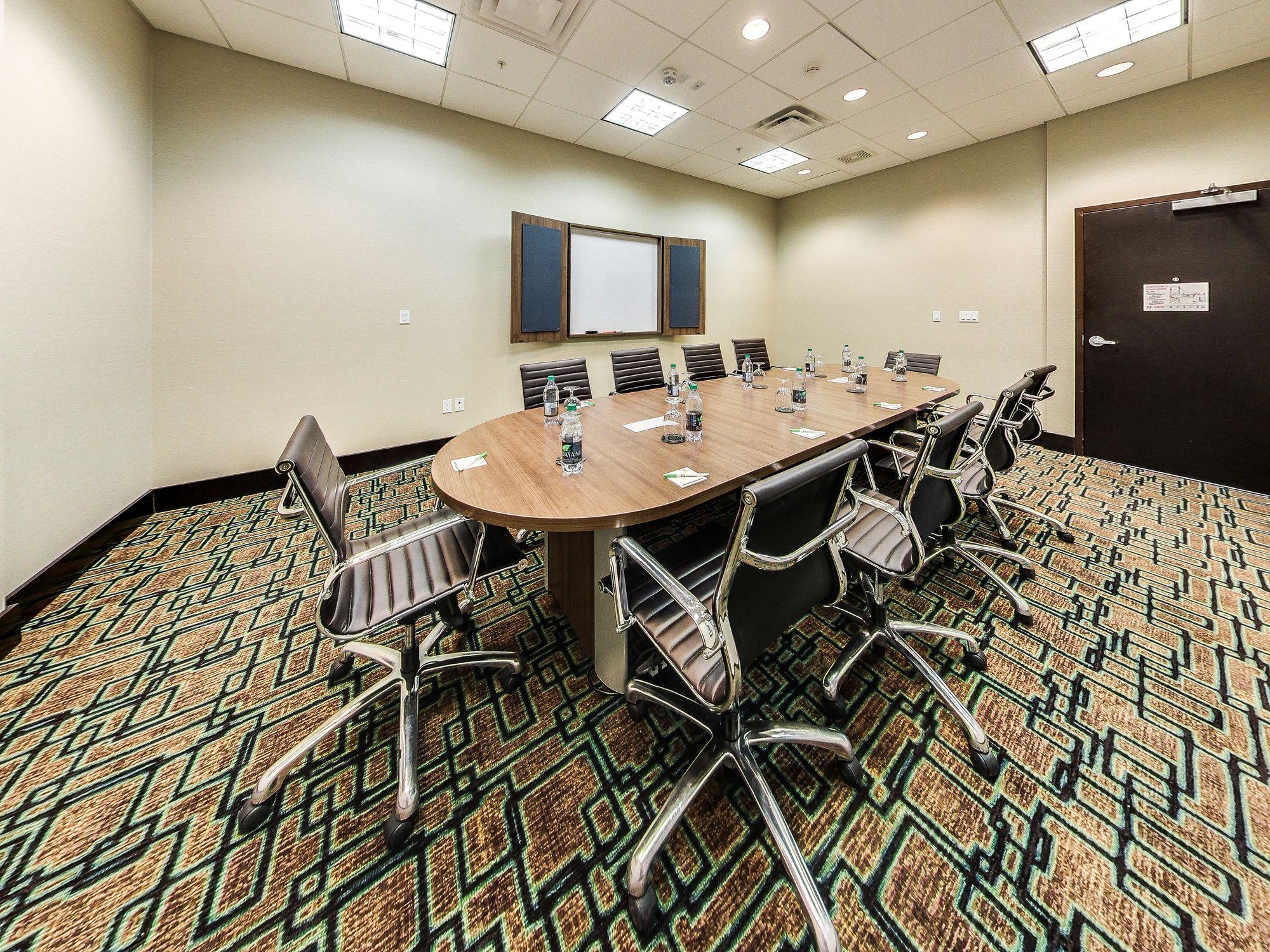 Holiday Inn Hotel & Suites Edmonton Airport Conference Centre By Ihg Nisku Exteriör bild