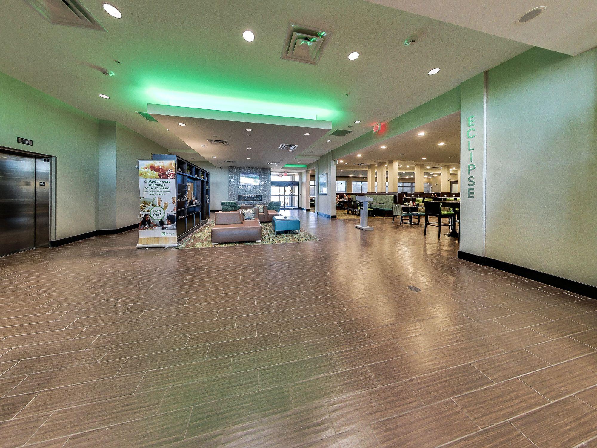 Holiday Inn Hotel & Suites Edmonton Airport Conference Centre By Ihg Nisku Exteriör bild