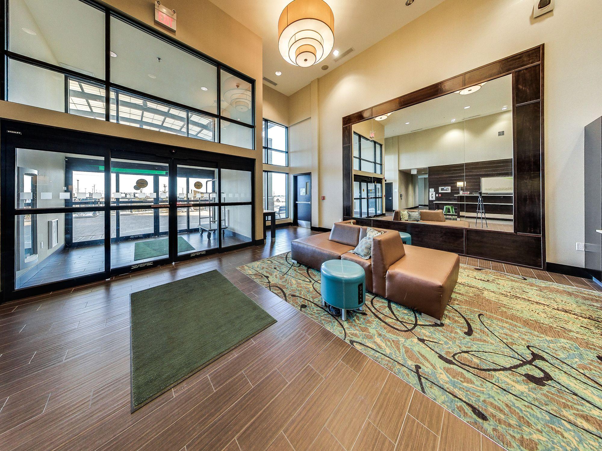 Holiday Inn Hotel & Suites Edmonton Airport Conference Centre By Ihg Nisku Exteriör bild