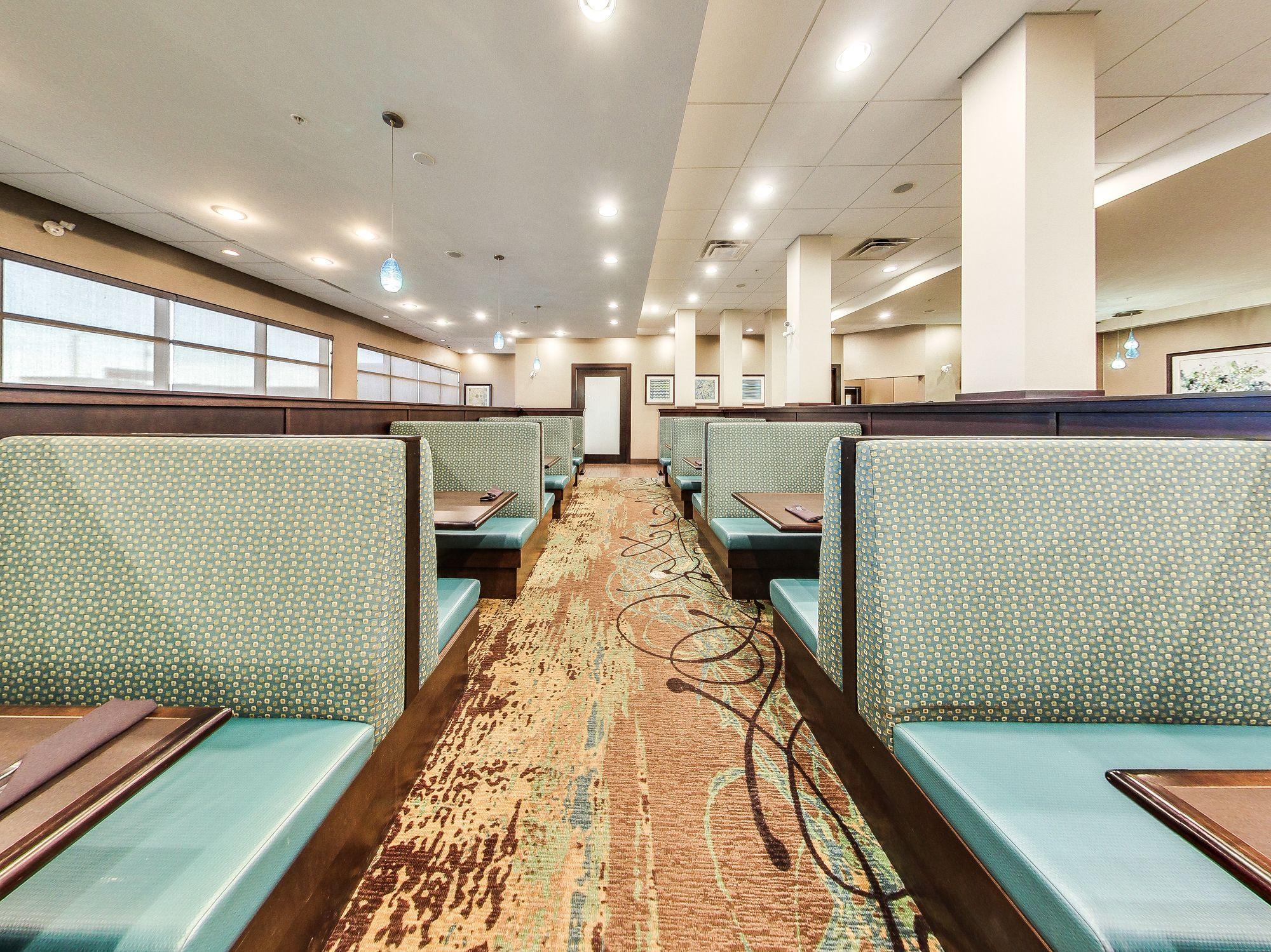 Holiday Inn Hotel & Suites Edmonton Airport Conference Centre By Ihg Nisku Exteriör bild